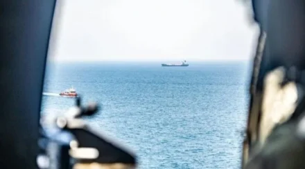 Ормуз бұғазында жүк кемесіне шабуыл жасалды: қаза тапқандар мен жараланғандар бар
