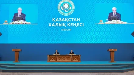 «Это в корне неправильная позиция»: Токаев обратился к писателям
