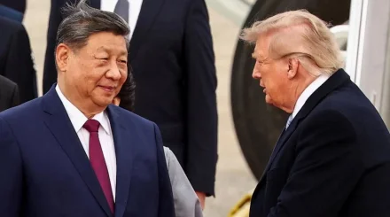 Трамп Си Цзиньпинді ұшақ трапынан өзі қарсы алды