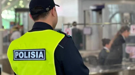 Әуежайда жарылғыш құрылғы туралы әзіл айтқан жолаушы 5 тәулікке қамалды