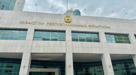 Спикер Курултая Айбек Дадебай выразил соболезнования семьям погибших военных в Мангистау