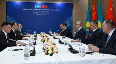  Мемлекет басшысы Қытайдың бірқатар компания жетекшілерін қабылдады 