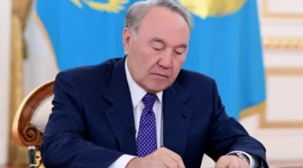  Нұрсұлтан Назарбаев Маңғыстауда қаза тапқан әскери қызметкерлердің отбасына көңіл айтты 