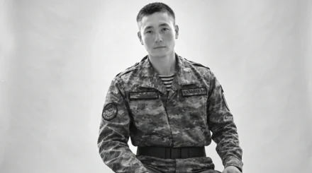 «Жуас мінезді, ақкөңіл, тәрбиелі еді»: Маңғыстауда қаза тапқан сарбаз туралы ұстазы естелік айтты