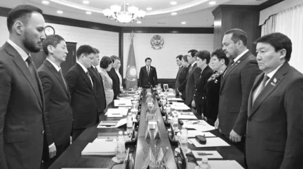   Каспийдегі қайғылы оқиға: Құрылтай депутаттары әскери қызметшілердің отбасыларына 146 миллион теңге аударады   