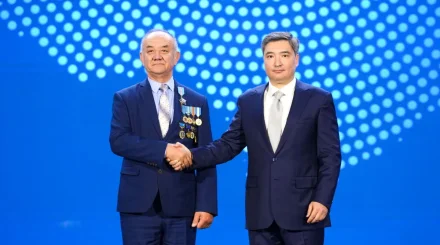 Олжас Бектенов ознакомился с цифровыми решениями в сфере занятости