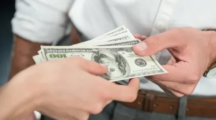 Курс валют в обменниках Алматы и Астаны 27 сентября