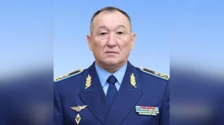 Даурен Косанов отстранен от должности министра обороны РК