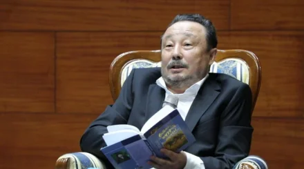 Ар алдындағы сабақтастық: екі тұлға, бір мұрат