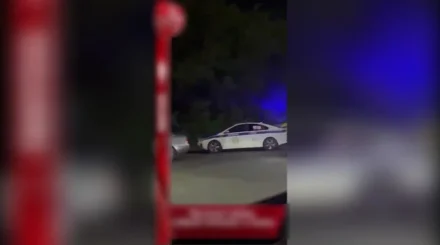 Көкшетауда жүріп бара жатқан көліктен бойжеткен секіріп кетті