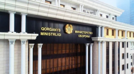   «Жағалауда болған»: Қорғаныс министрлігі желіде ақпарат тараған екі матрос туралы мәлімдеді   