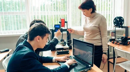 Проверку домашних заданий в Казахстане хотят частично передать ИИ
