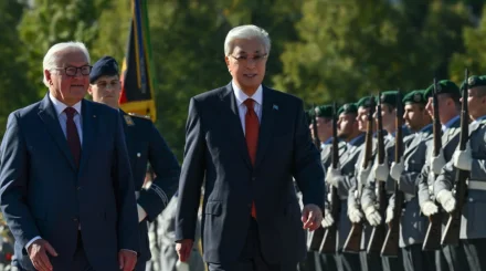   Германияның Қорғаныс министрлігінде Қасым-Жомарт Тоқаевты қарсы алу рәсімі өтті   