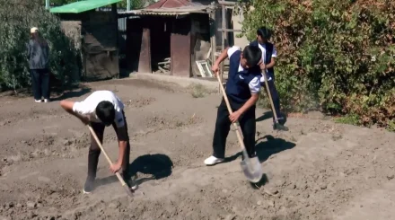 «Әділет» партиясы «Ардагерлерді ардақтайық» акциясын бірнеше өңірде ұйымдастырды
