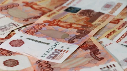 Ресей ЕАЭО елдеріне 1 млн рубльден астам қолма-қол ақша шығаруға тыйым салды