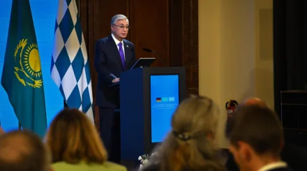 Тоқаев: Қазақстан неміс өнеркәсібін маңызды шикізатпен ұзақ мерзім қамтамасыз ете алады