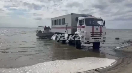 Тела двух пропавших рыбаков нашли спустя неделю на озере Зайсан в ВКО (ВИДЕО)