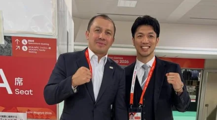 Головкин встретился с японцем, которого нокаутировал в чемпионском бою
