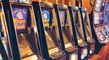 Онлайн-казино обернулось потерей 125 млн тенге для его организаторов