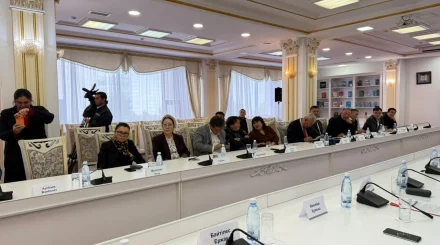 «Урбанизация дәуіріндегі әдебиет» атты дөңгелек үстел өтті