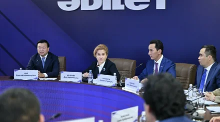  Депутаттар медицина қызметкерлерінің кәсіби мәртебесін ұлттық қауіпсіздік тұрғысынан талқылады 