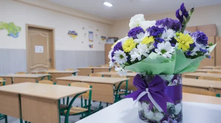 Ұлағатты ұстаздар мерекесі: Мегаполисте балабақша тәрбиешілері құрметтелді