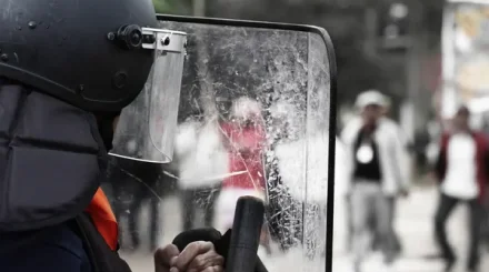 Во Франции вспыхнули протесты школьников и студентов