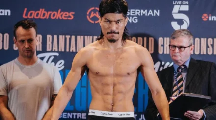 Непобежденный казахстанский боксер ворвался в топ-15 рейтинга WBC
