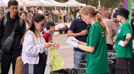 От сортировки до обмена: в Алматы прошла экологическая акция Recycle Бірге