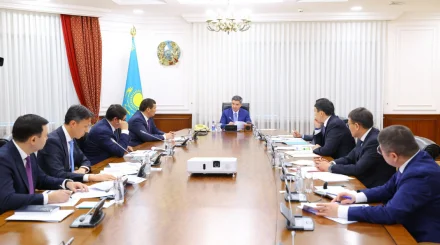  Олжас Бектенов атом өнеркәсібін дамыту мәселелері жөнінде кеңес өткізді 