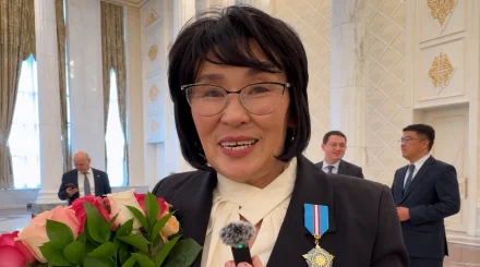 «Ұстаздың ең басты міндеті – үлгі болу»: Президенттен марапат алған ұстаз AI туралы айтты