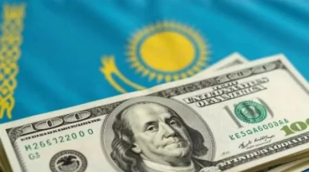 Резкое падение тенге объяснили аналитики