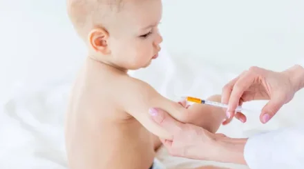 Вакцинация без мифов: что важно знать родителям о первых прививках