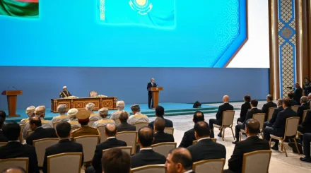   Тоқаев Оман Сұлтанының бітімгерлік рөлін жоғары бағалады   