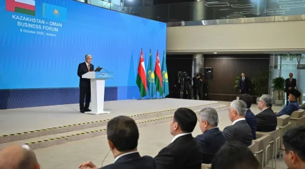 Касым-Жомарт Токаев выступил на казахско-оманском бизнес-форуме