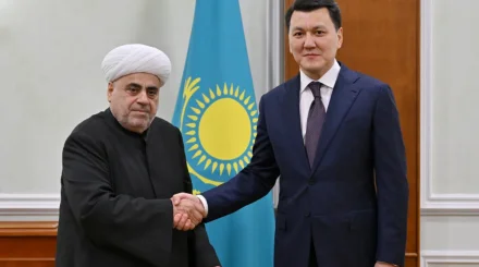Вице-президент Ерлан Карин встретился с участниками заседания Секретариата Съезда лидеров мировых и традиционных религий