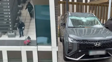 Плита с крыши Talan Towers упала на припаркованные автомобили в Астане (ВИДЕО)