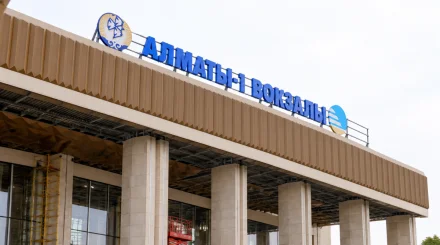 На вокзале Алматы-1 расширяют зал ожидания, а перед зданием создают аллею