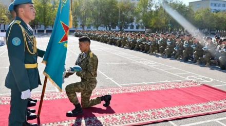   Алматы облысында 600-ге жуық десантшы Жауынгерлік тумен қоштасты   