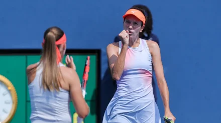 Данилина с Кравчик вышли во второй круг турнира WTA 1000 в Пекине