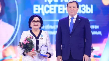  Ақтөбеде 37 жылын ұстаздыққа арнаған педагог «Құрмет» орденімен марапатталды 