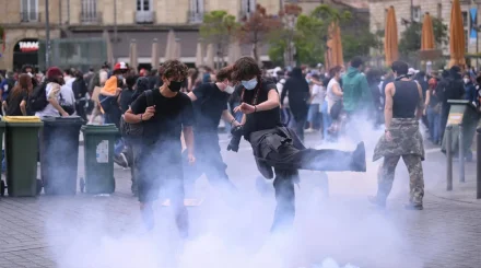 В протестах во Франции приняли участие 256 тысяч человек
