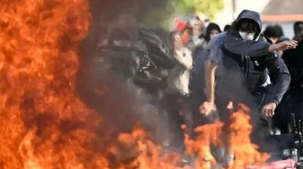 Около 200 школьников пострадали во время протестов во Франции