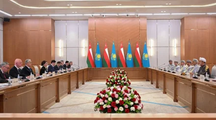 «Доңға» мұнай кен орнын игеру: Тоқаев Оман сұлтанымен келіссөз жүргізді