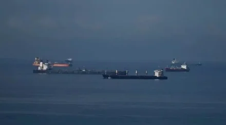 12 моряков пострадали при атаке на танкер в Ормузском проливе