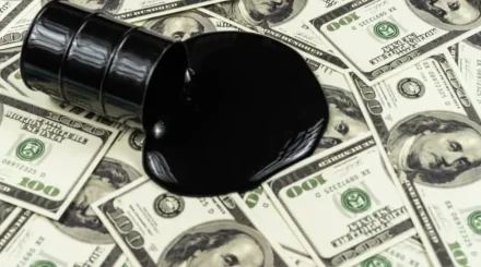 Доллар подскочил, нефть не спасает: что происходит на рынках