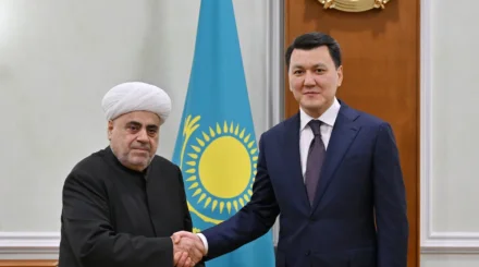 Ерлан Қарин діни көшбасшылармен кездесті: Қазақстандағы дінаралық диалог талқыланды