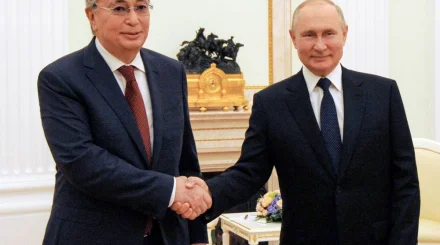 "Табанды еңбек": Тоқаев Путинді туған күнімен құттықтады
