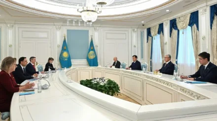 Глава государства встретился с министром Великобритании Лордом Анасом Сарваром