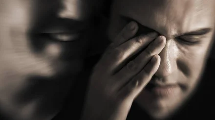  ЖИ-мен сөйлесу психоз белгілерін өршітуі мүмкін 